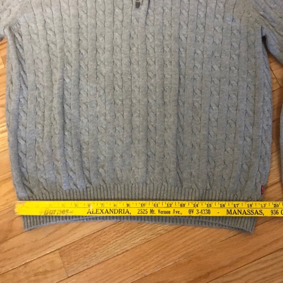 Men’s IZOD Grey Cable Knit Long Sleeved Sweater - Picture 5 of 8